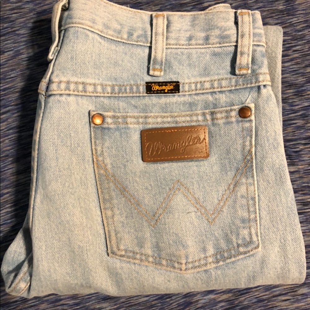 Bleach wash wrangler jeans